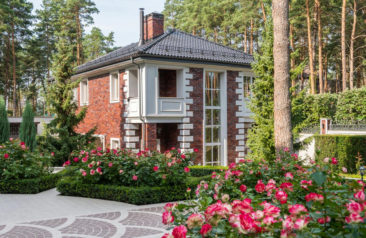 Off Market Properties: What They Are And The Pros & Cons