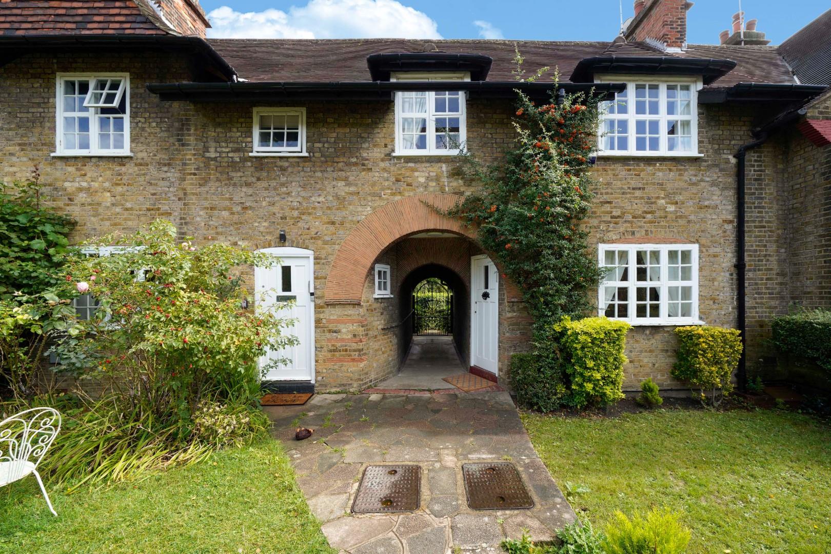 Asmuns Place, Hampstead Garden Suburb, NW11