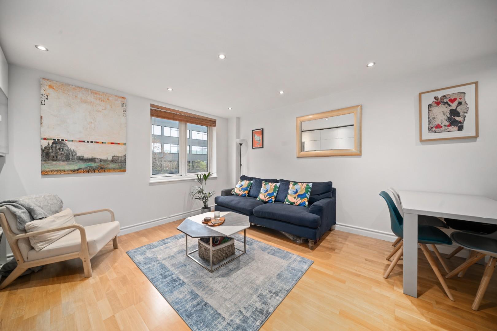 Commercial Road, Aldgate East, E1 