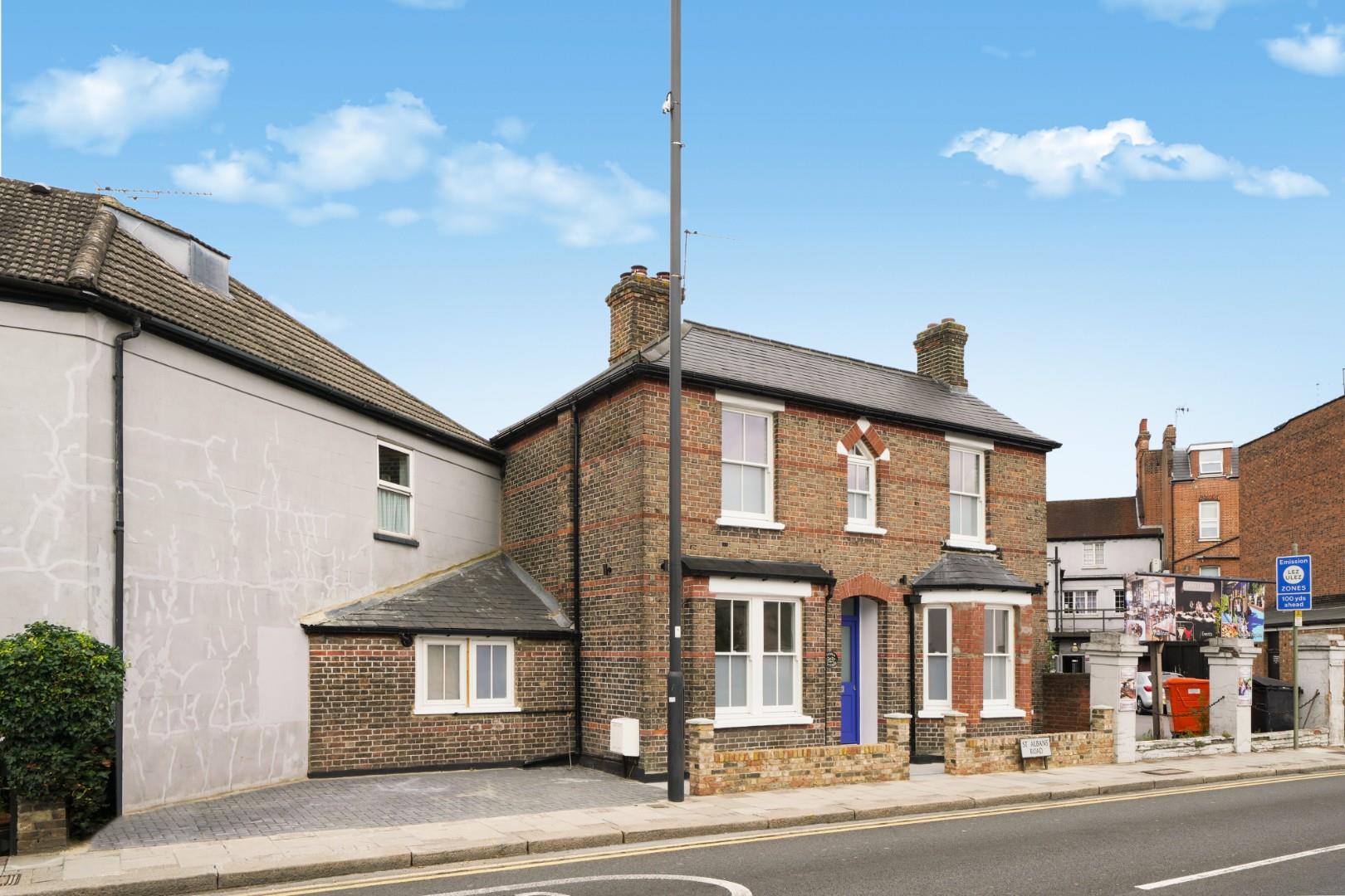 St. Albans Road, High Barnet, EN5 