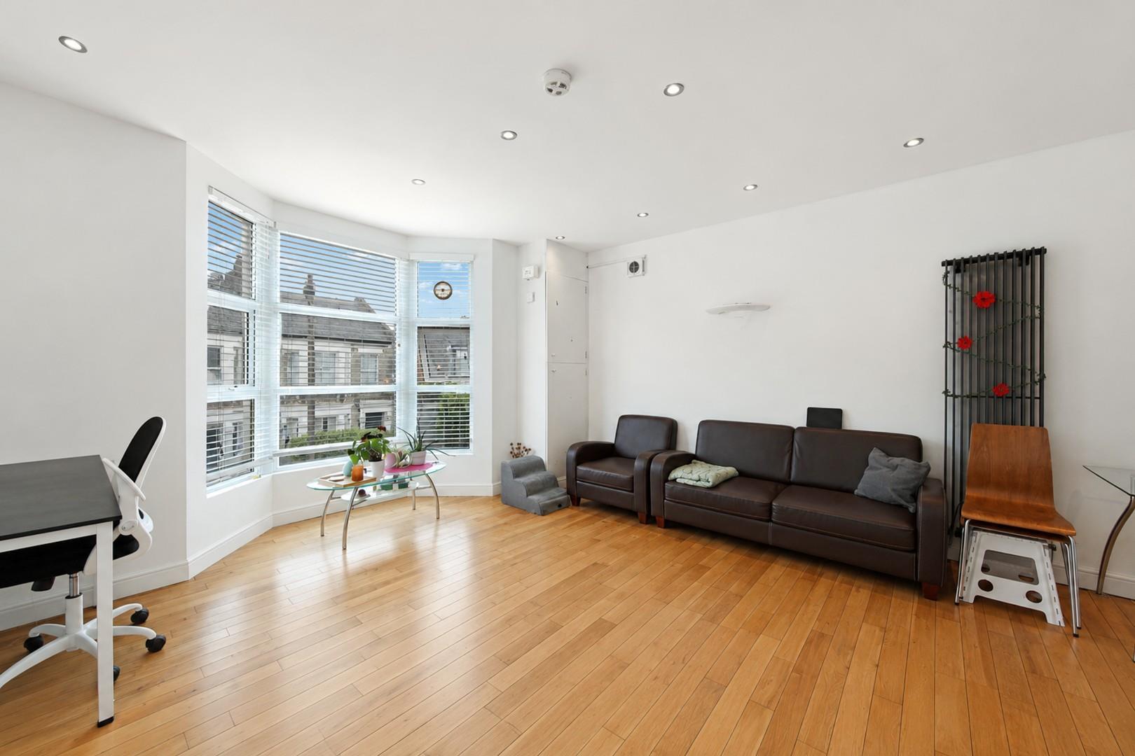 Thornfield Road, Shepherds Bush, W12 